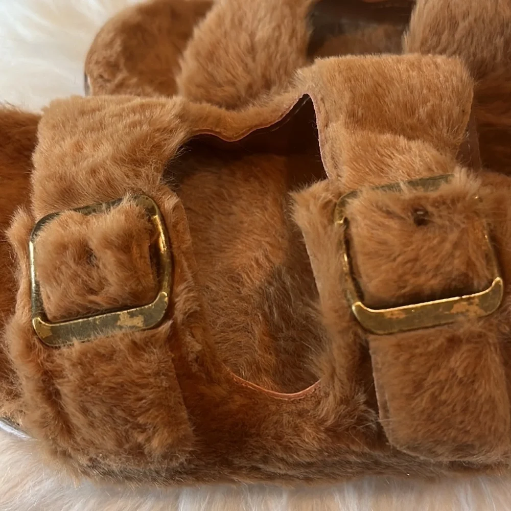 OLIVIA Miller Womens Stephy Furry Casual Slide Sandals teddy bear Tan size 9